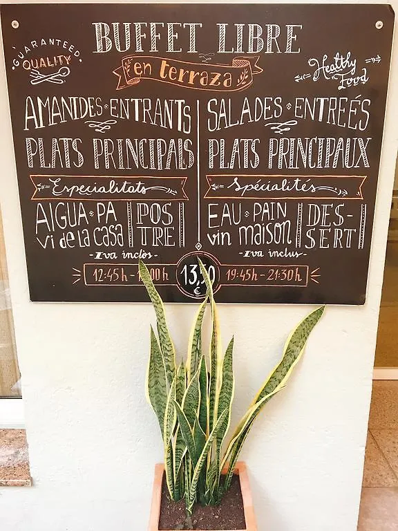 ** Hotel Hostal Rom Familiar Roses Spain