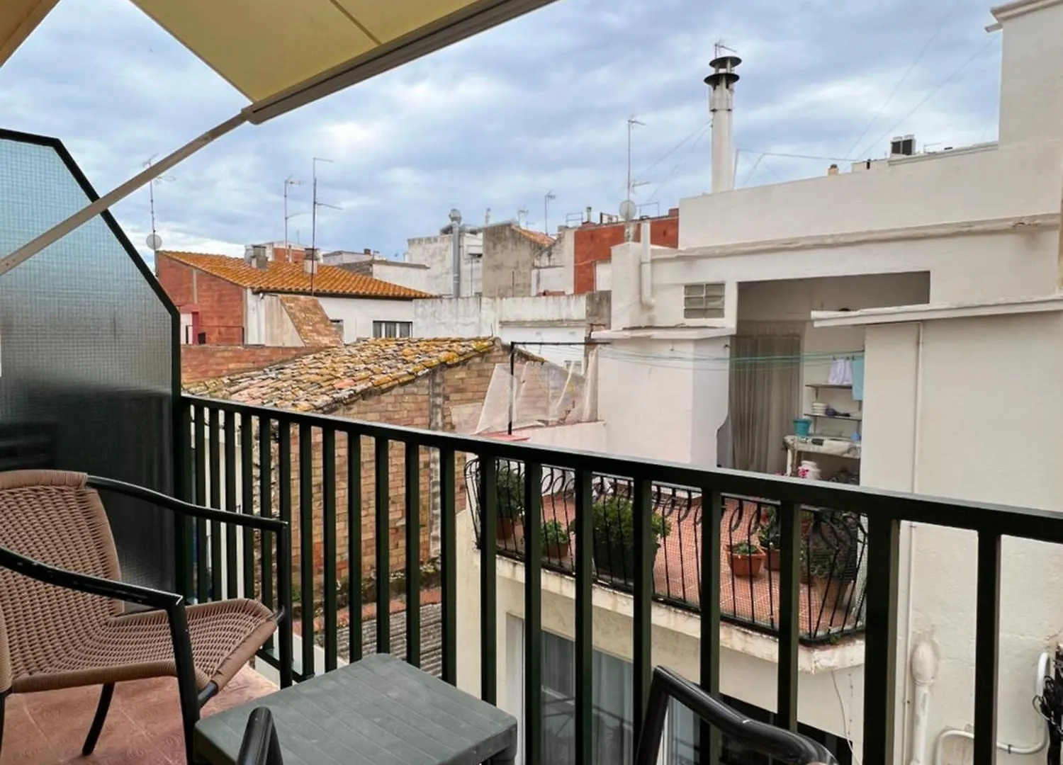 Hostal Rom Familiar Roses Hotel
